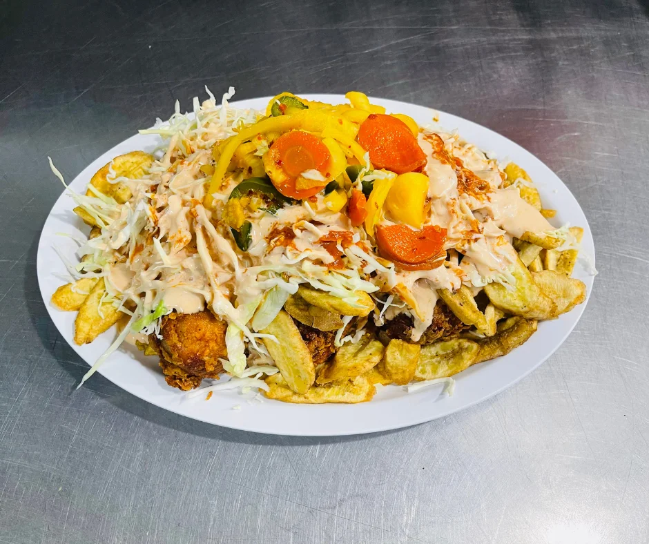 Ceibeñan Fried Chicken - Crispy, flavorful fried chicken served with traditional sides.